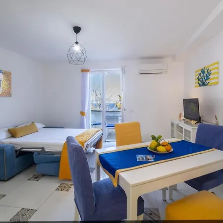 Casa Floriana Seaview Lägenhet *